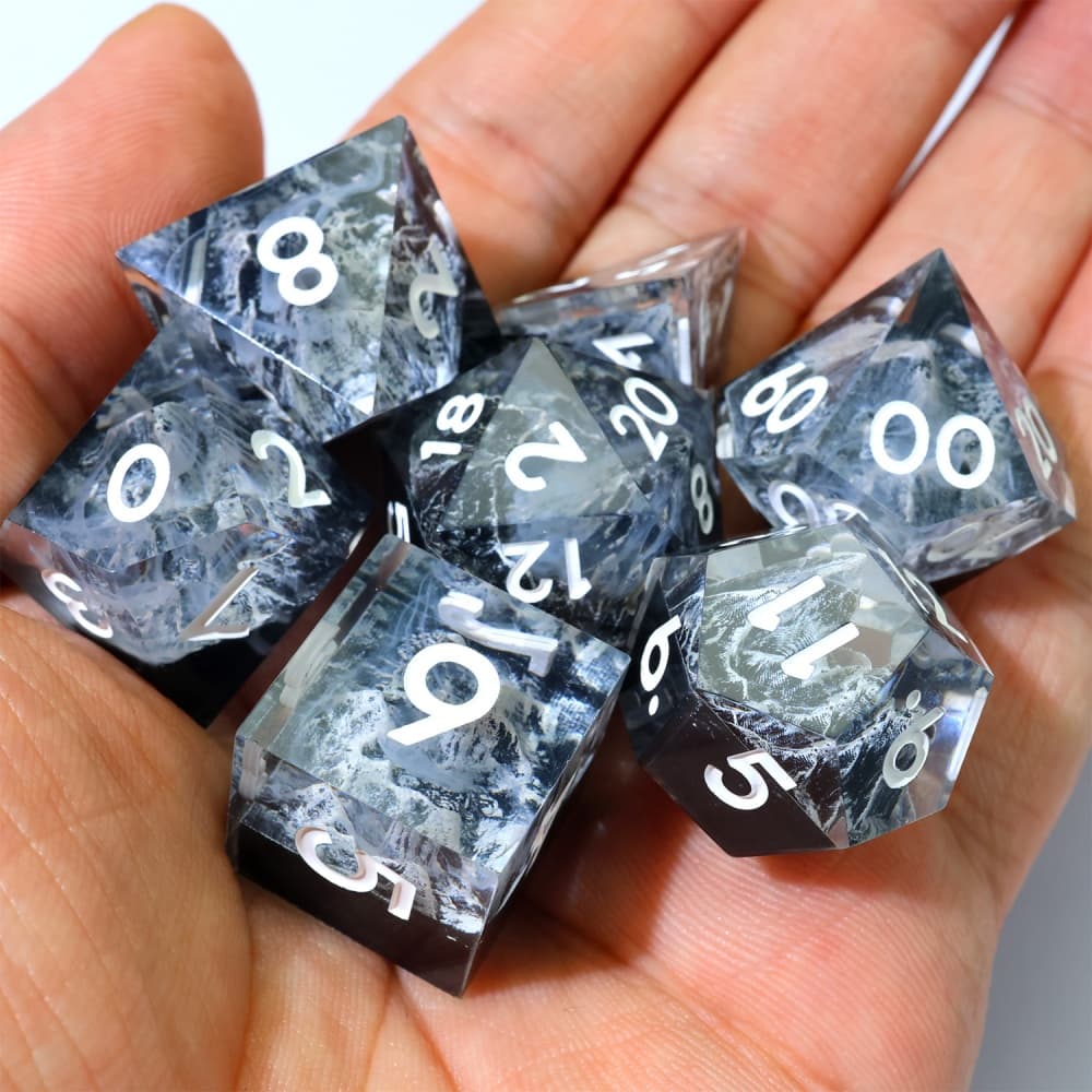 Resin-dice-M-White-2.jpg